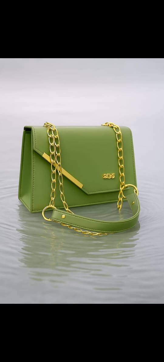 Green  Aurora Noir Glam